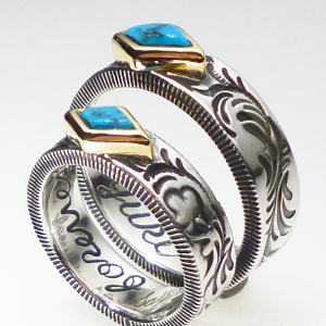 アリゾナ産スリーピングビューティーターコイズ・K18ベゼル・唐草ペアリング