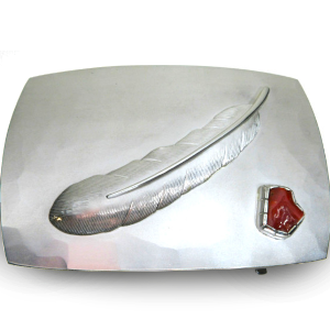 天然血赤珊瑚とホワイトフェザーの叩き出しベルトバックル3mm